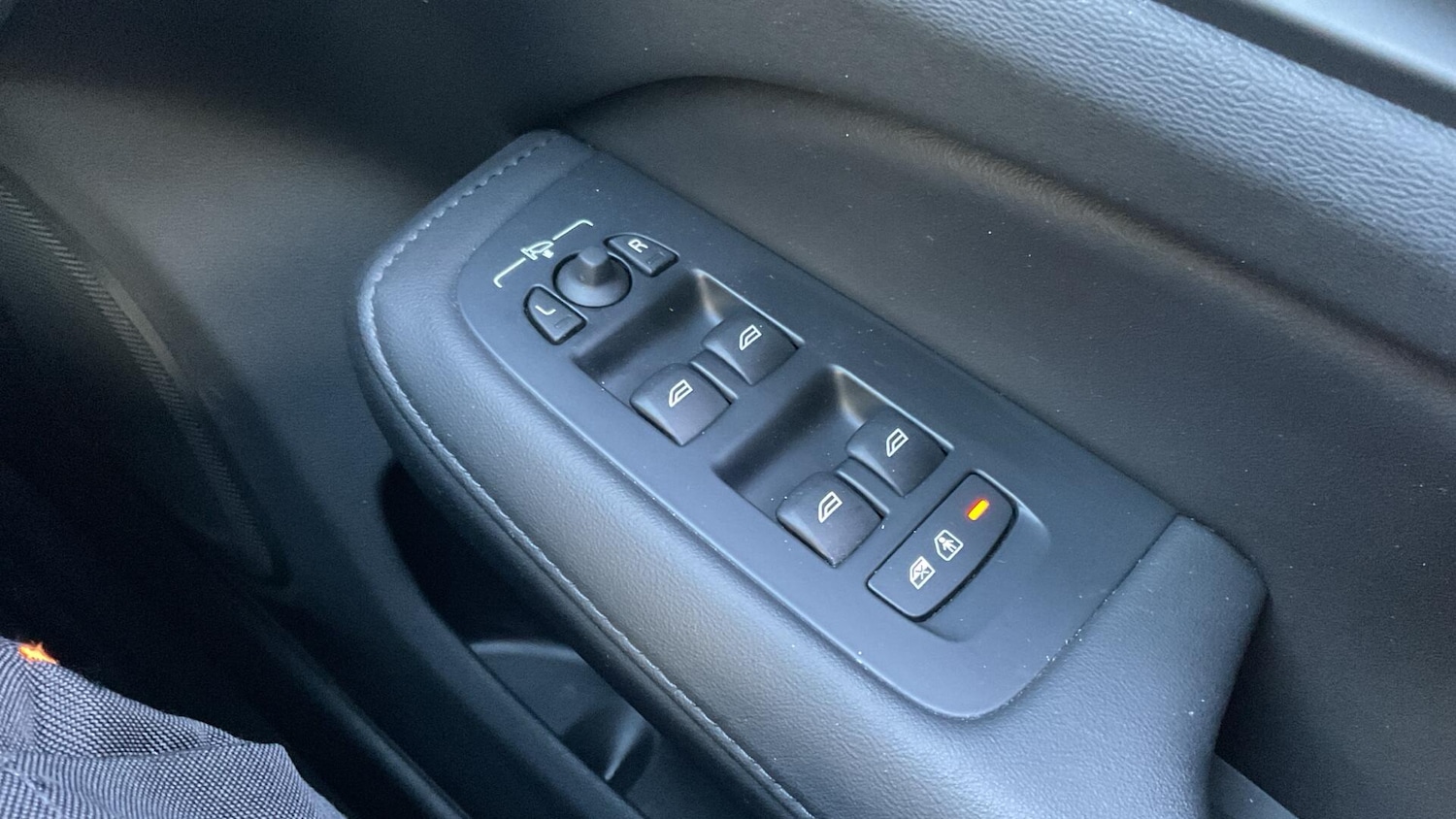 Used Volvo S60 2023 for sale - 76824982: Photo 25