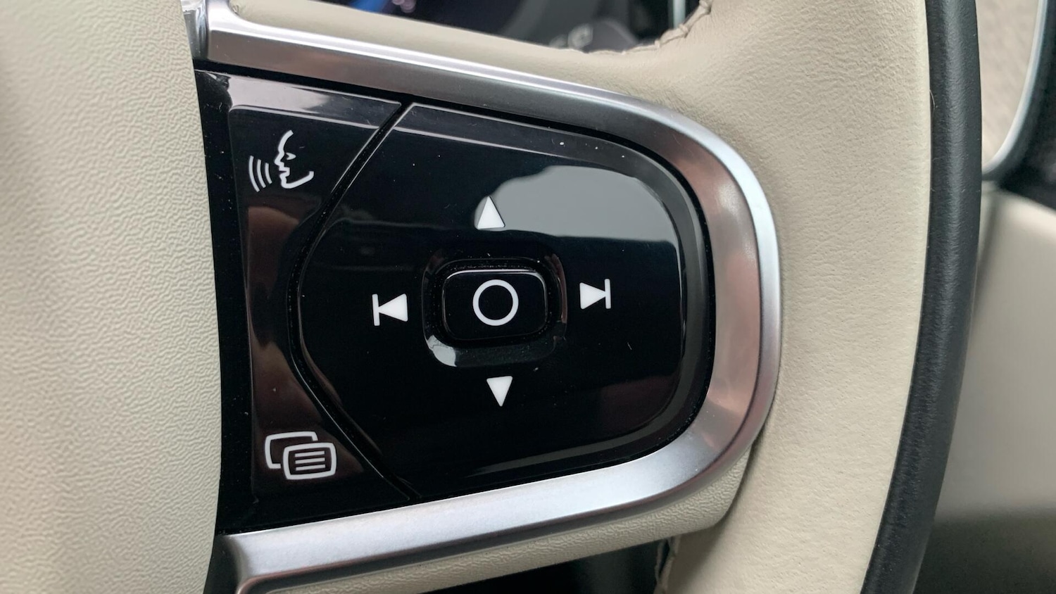 Used Volvo XC60 2023 for sale - 77266995: Photo 22