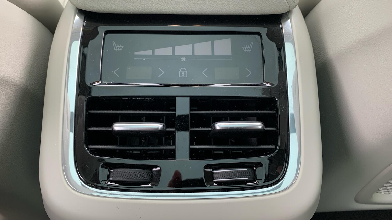 Used Volvo XC60 for sale - 77625998: Photo 36