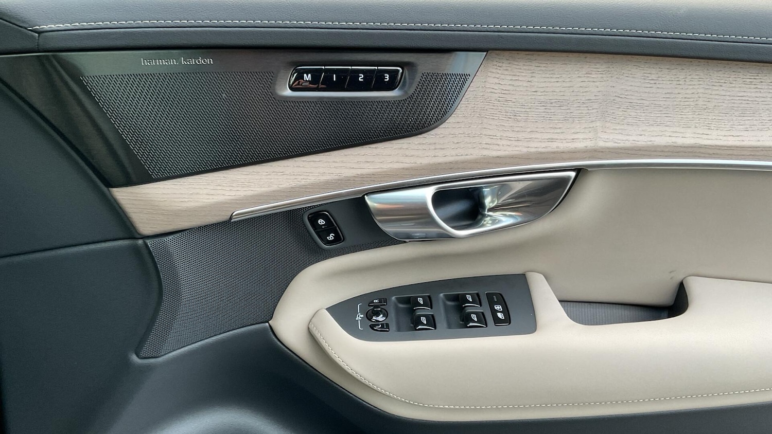 Used Volvo XC90 2025 for sale - 76832143: Photo 29