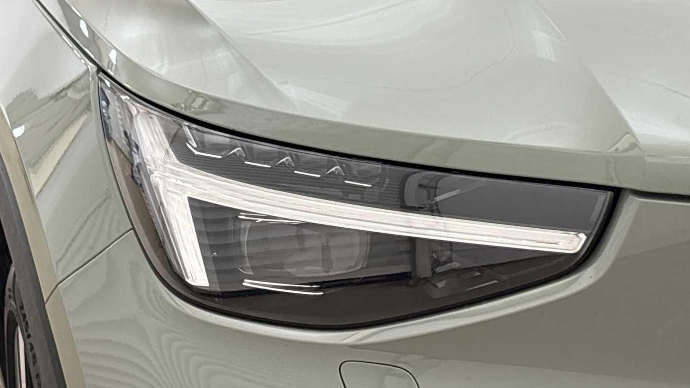 Used Volvo XC40 2025 for sale - 76550382: Photo 40