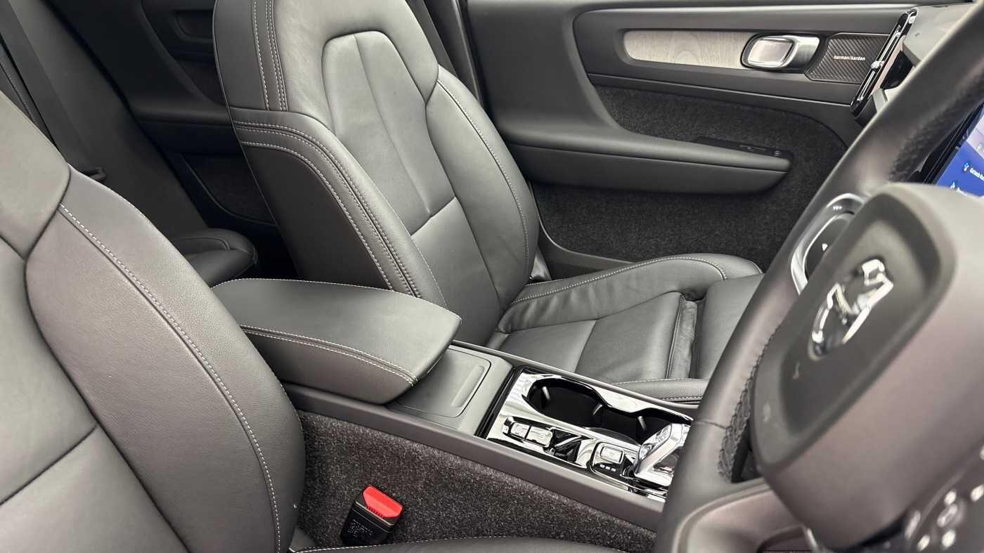 Used Volvo XC40 2025 for sale - 76825192: Photo 14