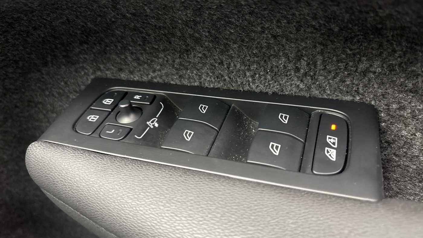 Used Volvo XC40 2025 for sale - 76825192: Photo 18