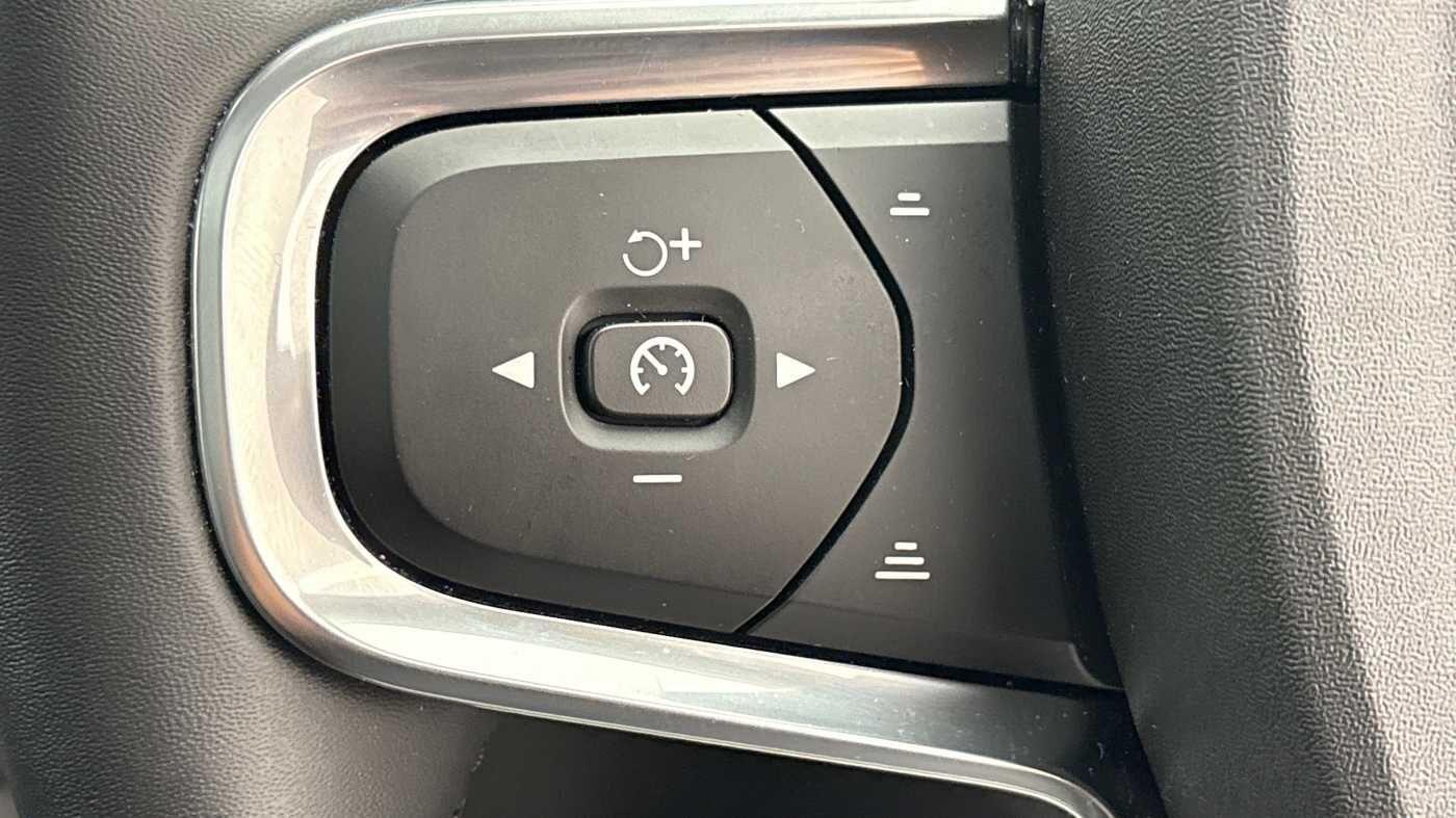 Used Volvo XC40 2025 for sale - 76825192: Photo 23