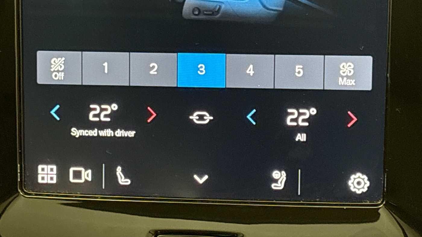 Used Volvo XC40 2025 for sale - 76825192: Photo 33