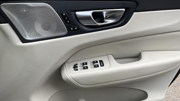 Used Volvo XC60 2024 for sale - 75720638: Photo 29
