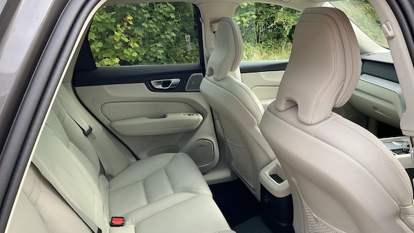 Used Volvo XC60 2024 for sale - 75720638: Photo 6