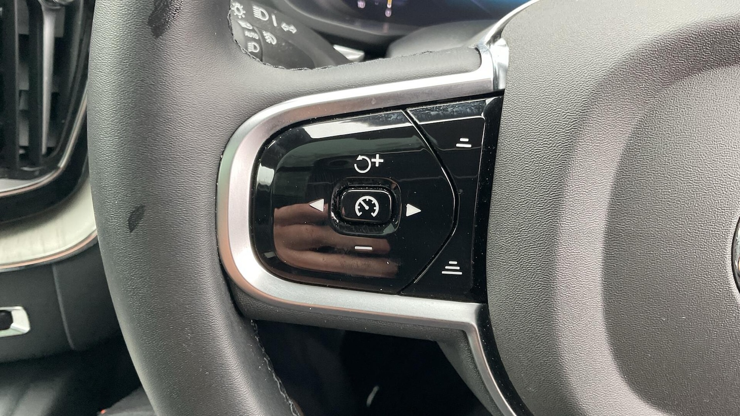 Used Volvo XC60 2024 for sale - 76700624: Photo 22