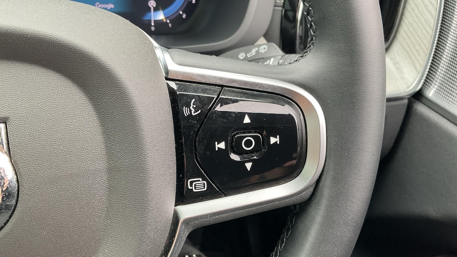 Used Volvo XC60 2024 for sale - 76700624: Photo 23