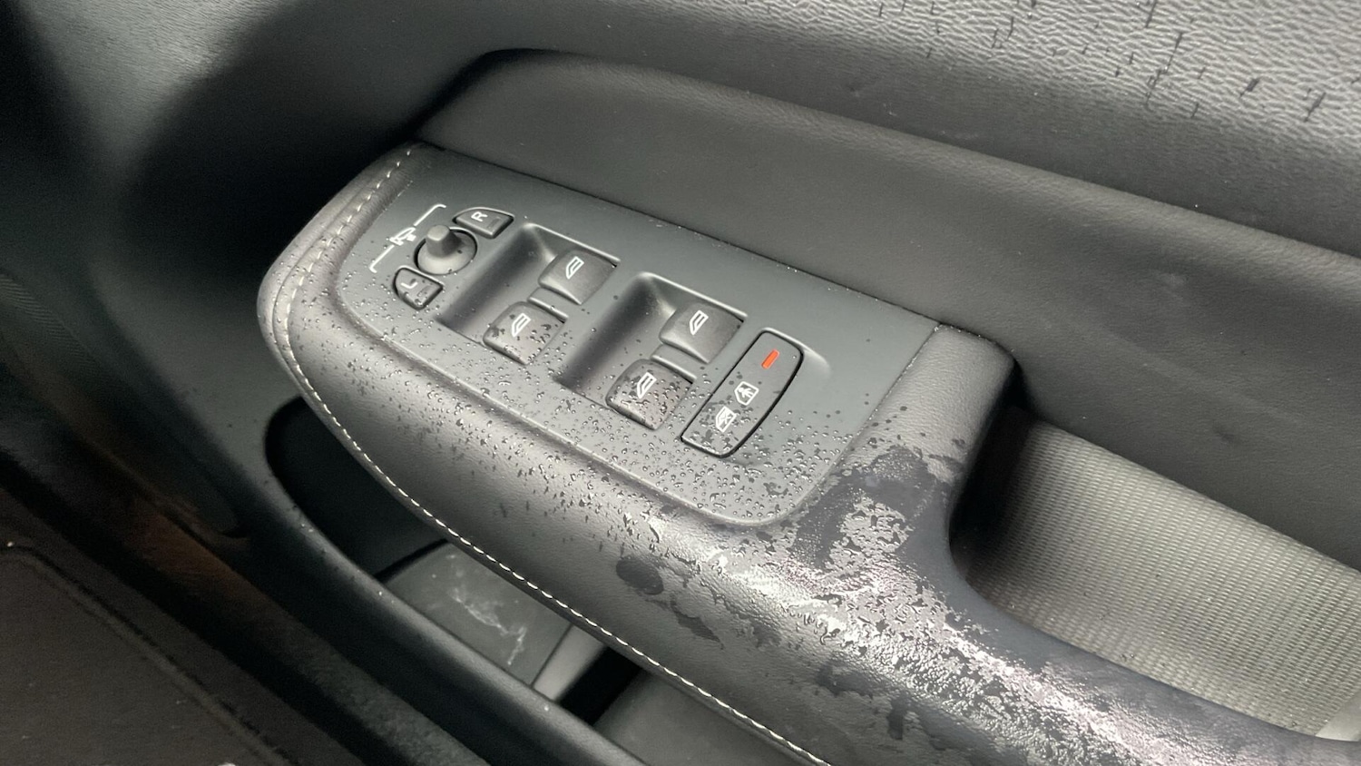 Used Volvo XC60 2024 for sale - 76700624: Photo 25