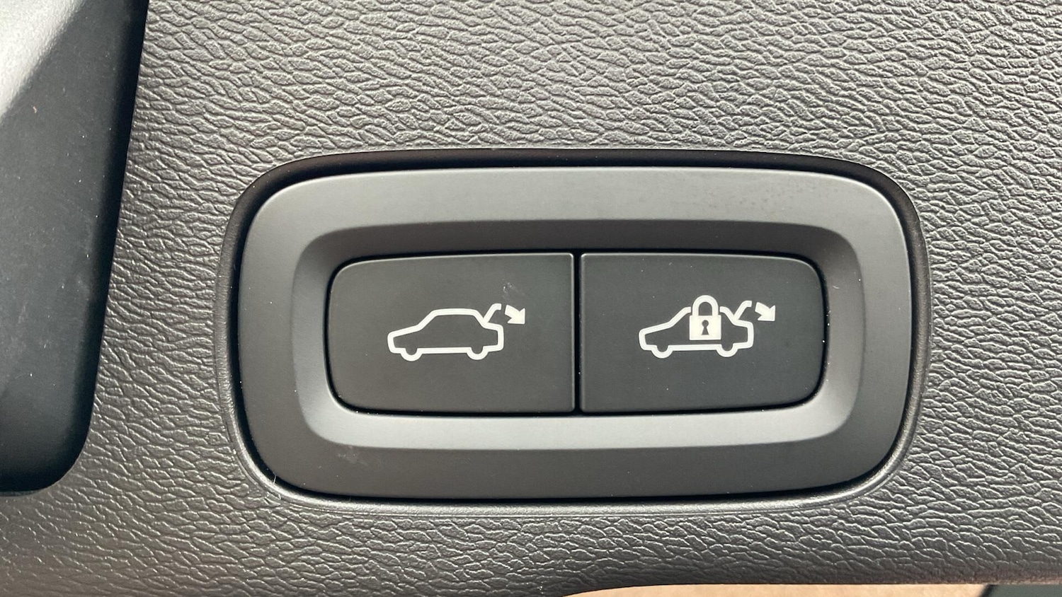 Used Volvo XC60 2024 for sale - 76700624: Photo 36