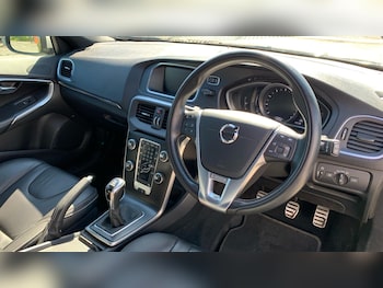 Used Volvo V40 2018 for sale - 78492562: Photo