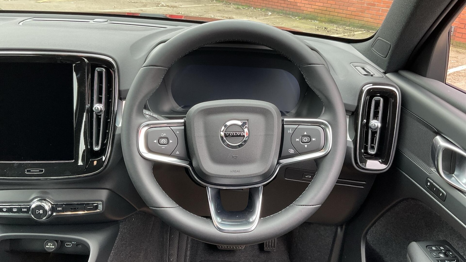 Used Volvo XC40 2026 for sale - 78007894: Photo 10