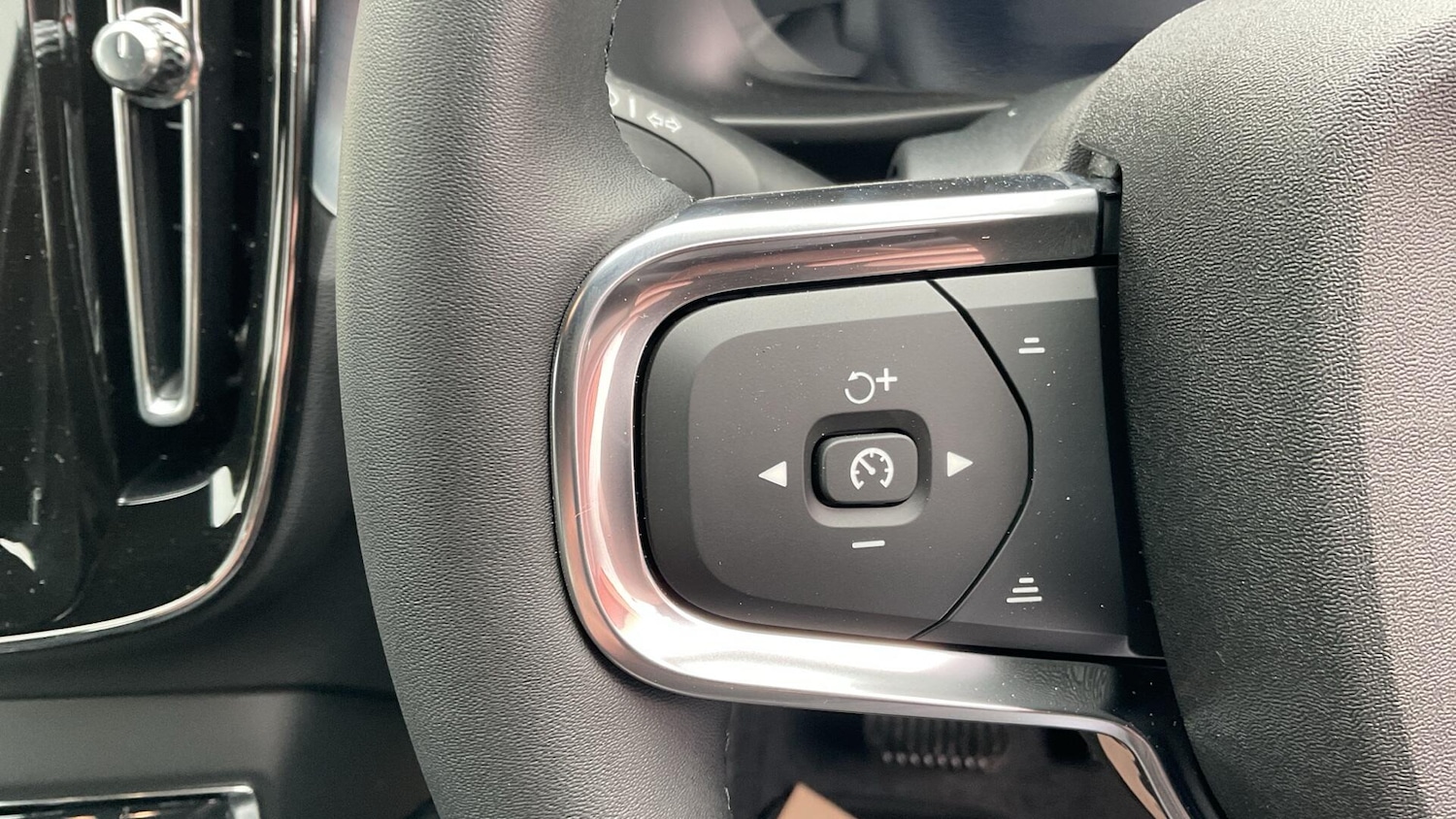 Used Volvo XC40 2026 for sale - 78007894: Photo 21