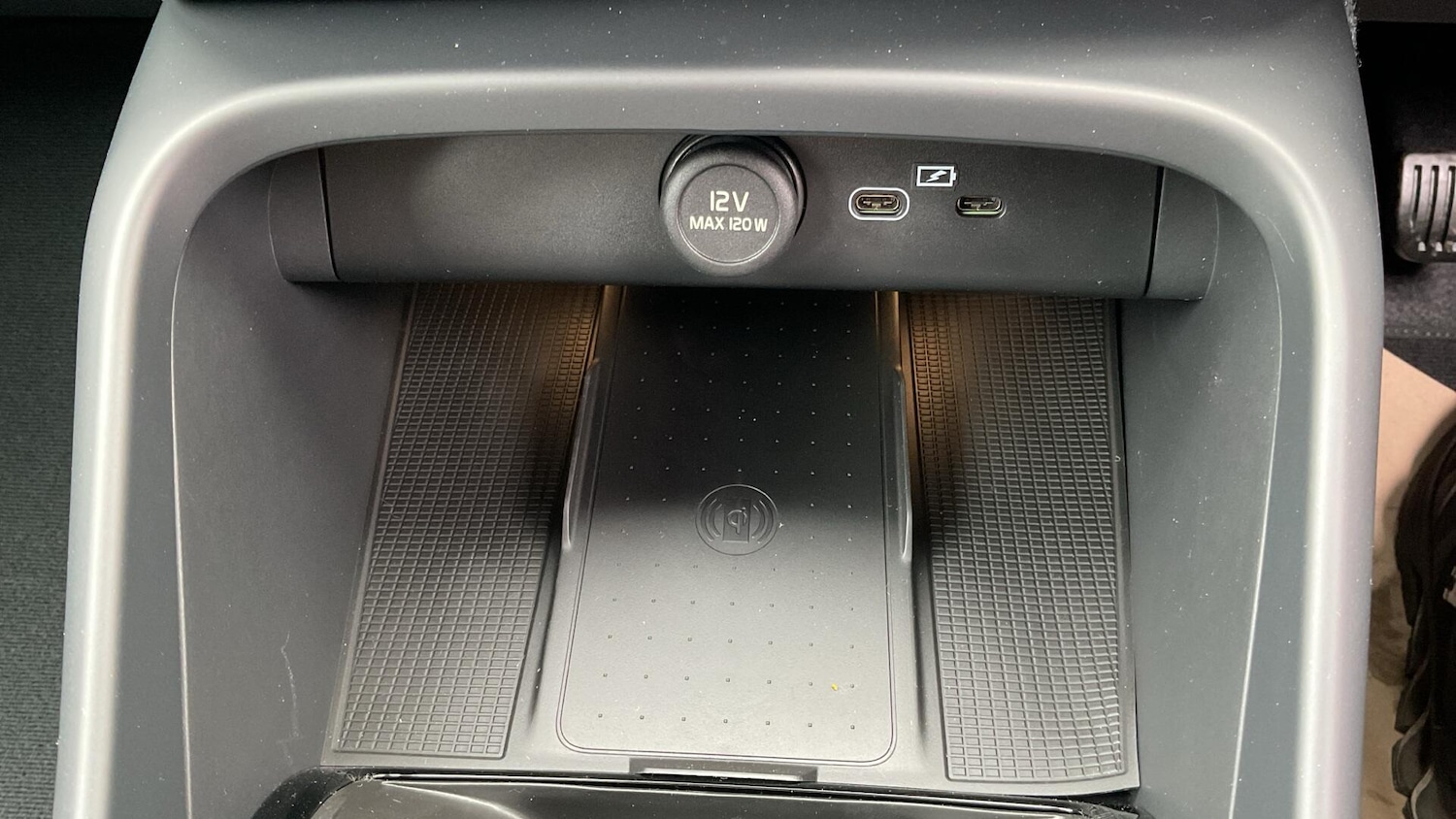 Used Volvo XC40 2026 for sale - 78007894: Photo 25