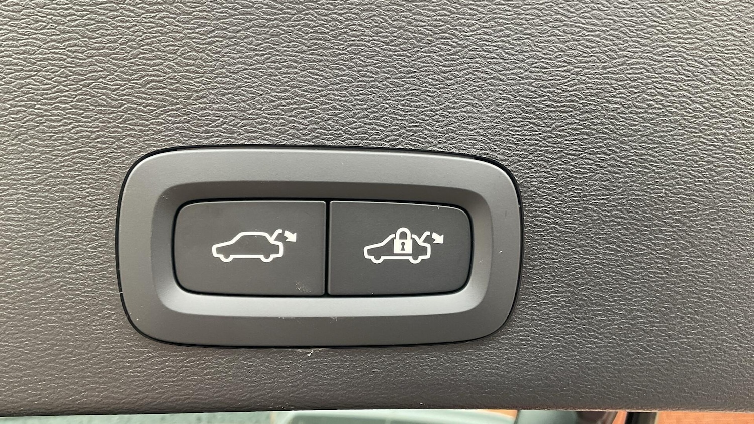 Used Volvo XC40 2026 for sale - 78007894: Photo 35