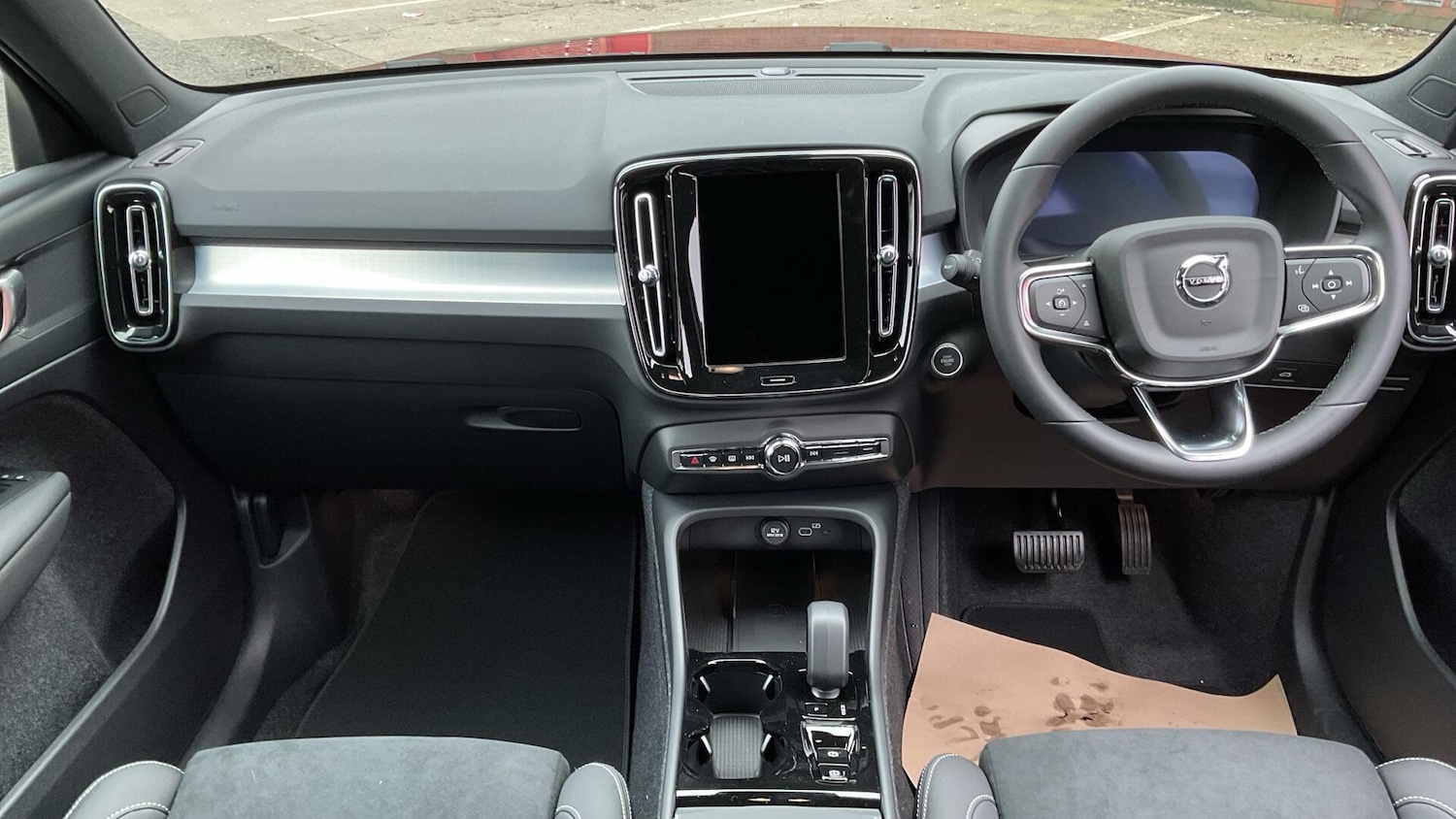 Used Volvo XC40 2026 for sale - 78007894: Photo 5