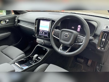 Used Volvo XC40 2023 for sale - 79395834: Photo