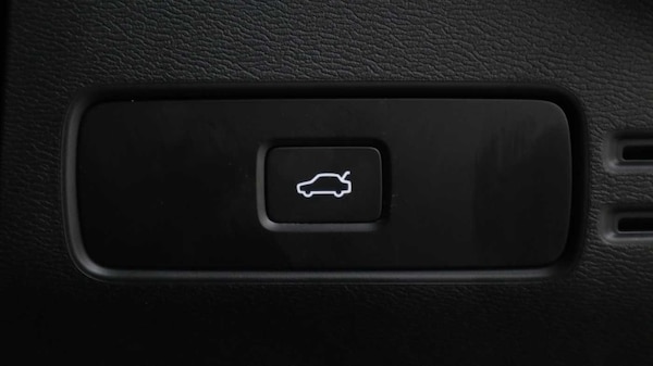 Used Volvo XC40 2024 for sale - 74546069: Photo 24