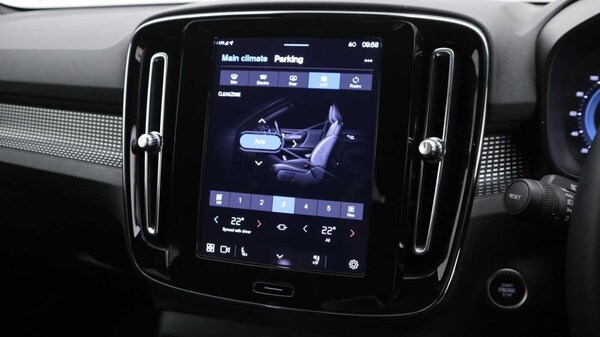 Used Volvo XC40 2024 for sale - 74546069: Photo 33