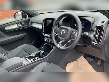 Used Volvo XC40 2025 for sale - 78911122: Photo