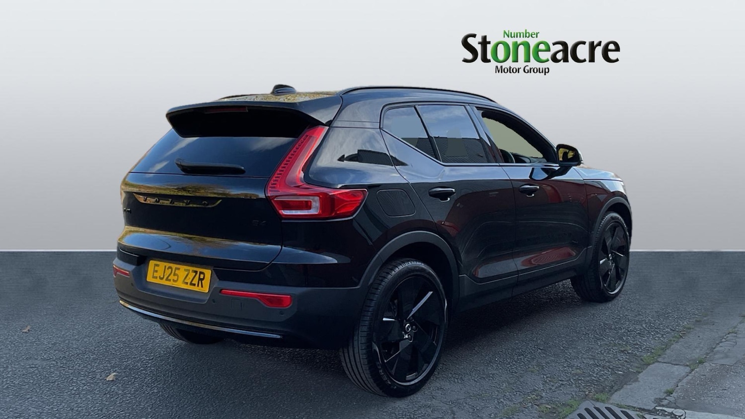 Used Volvo XC40 2025 for sale - 76824626: Photo 2