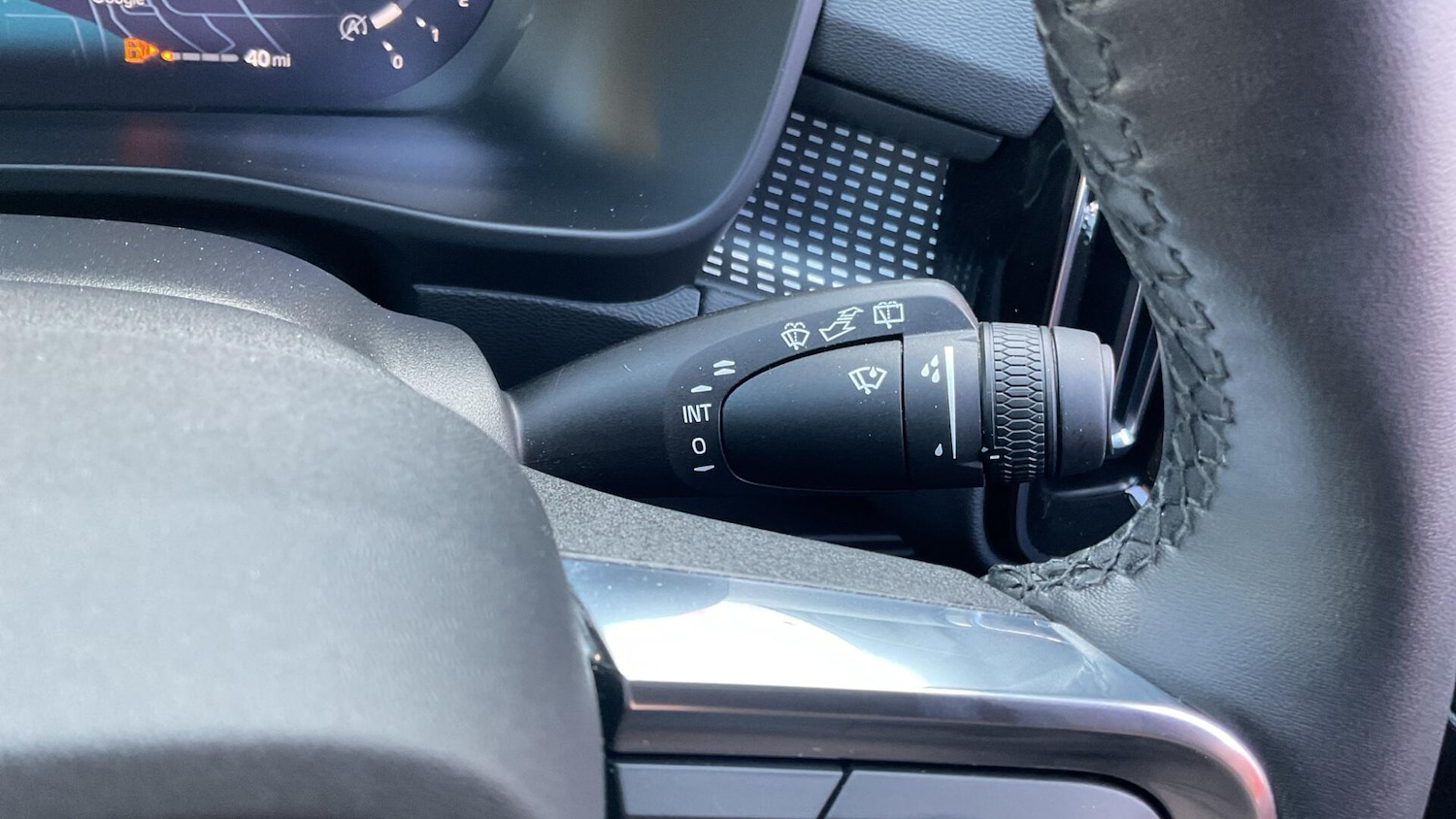 Used Volvo XC40 2025 for sale - 76824626: Photo 24