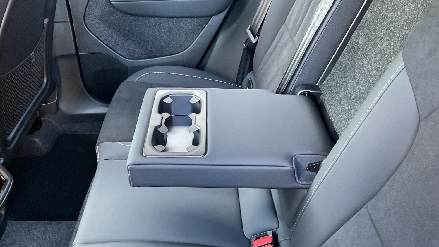 Used Volvo XC40 2025 for sale - 76824626: Photo 35