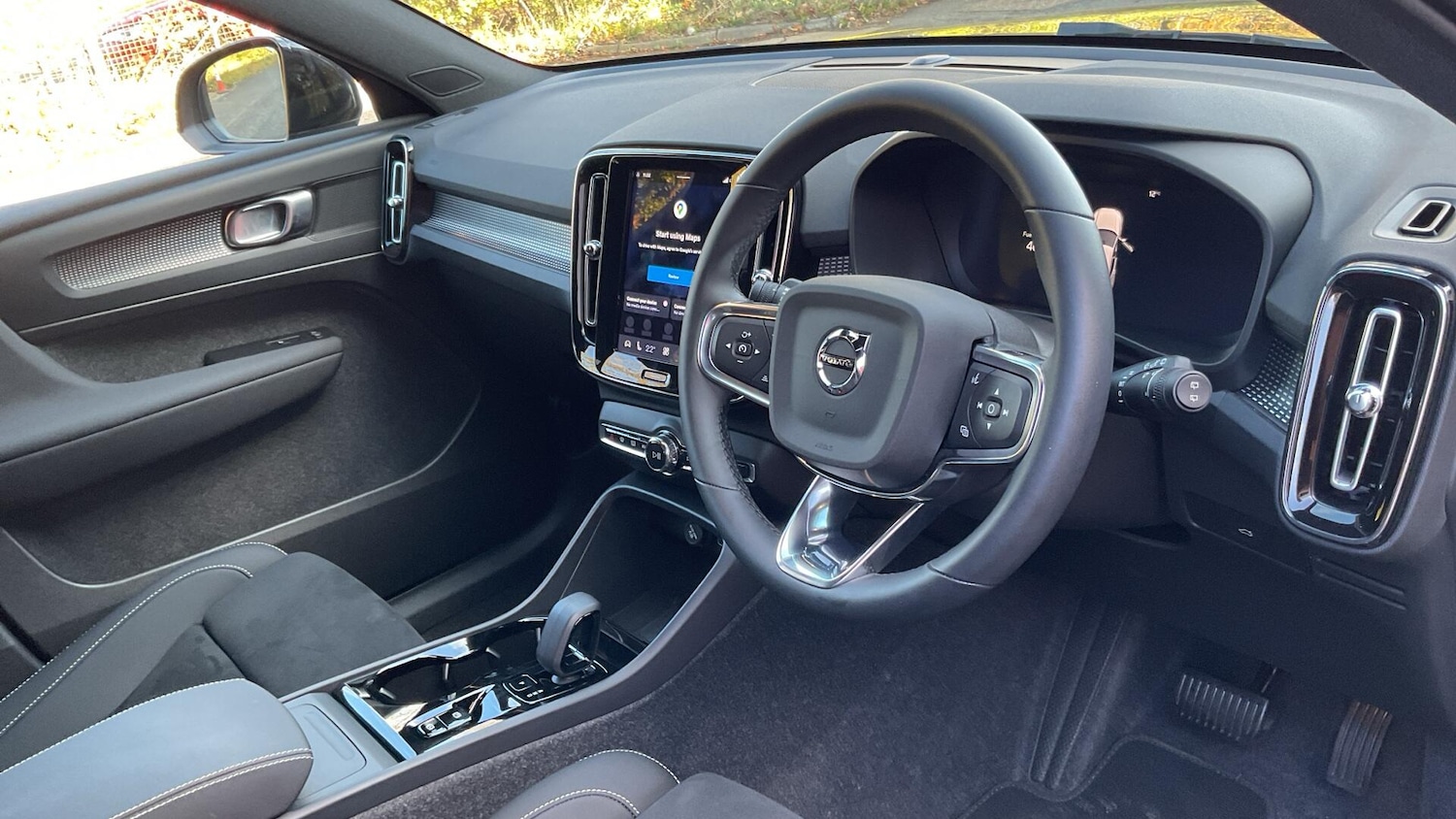 Used Volvo XC40 2025 for sale - 76824626: Photo 4