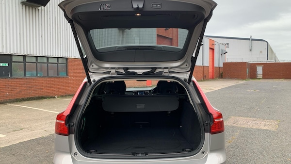 Used Volvo V60 2024 for sale - 76337261: Photo 13