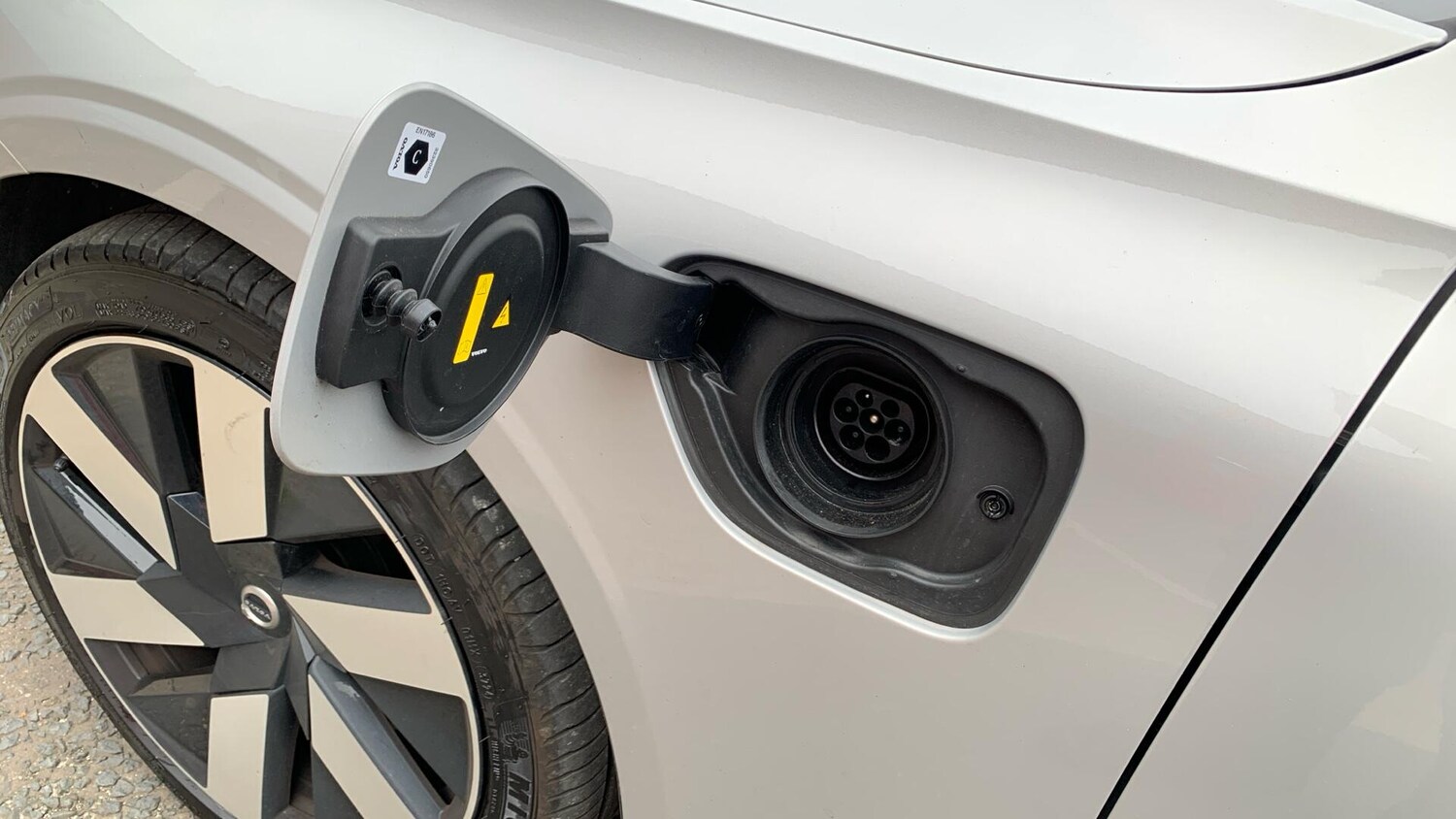 Used Volvo V60 2024 for sale - 76337261: Photo 17