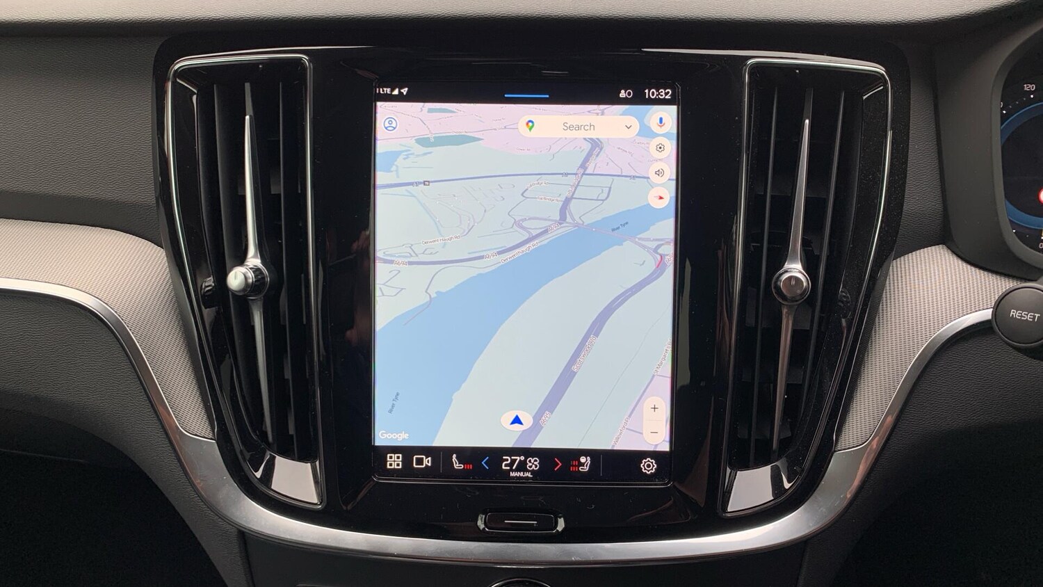 Used Volvo V60 2024 for sale - 76337261: Photo 19