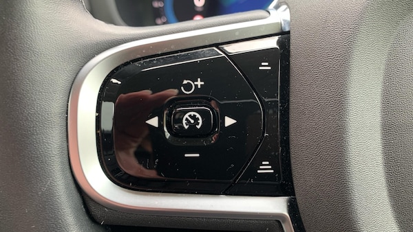 Used Volvo V60 2024 for sale - 76337261: Photo 21