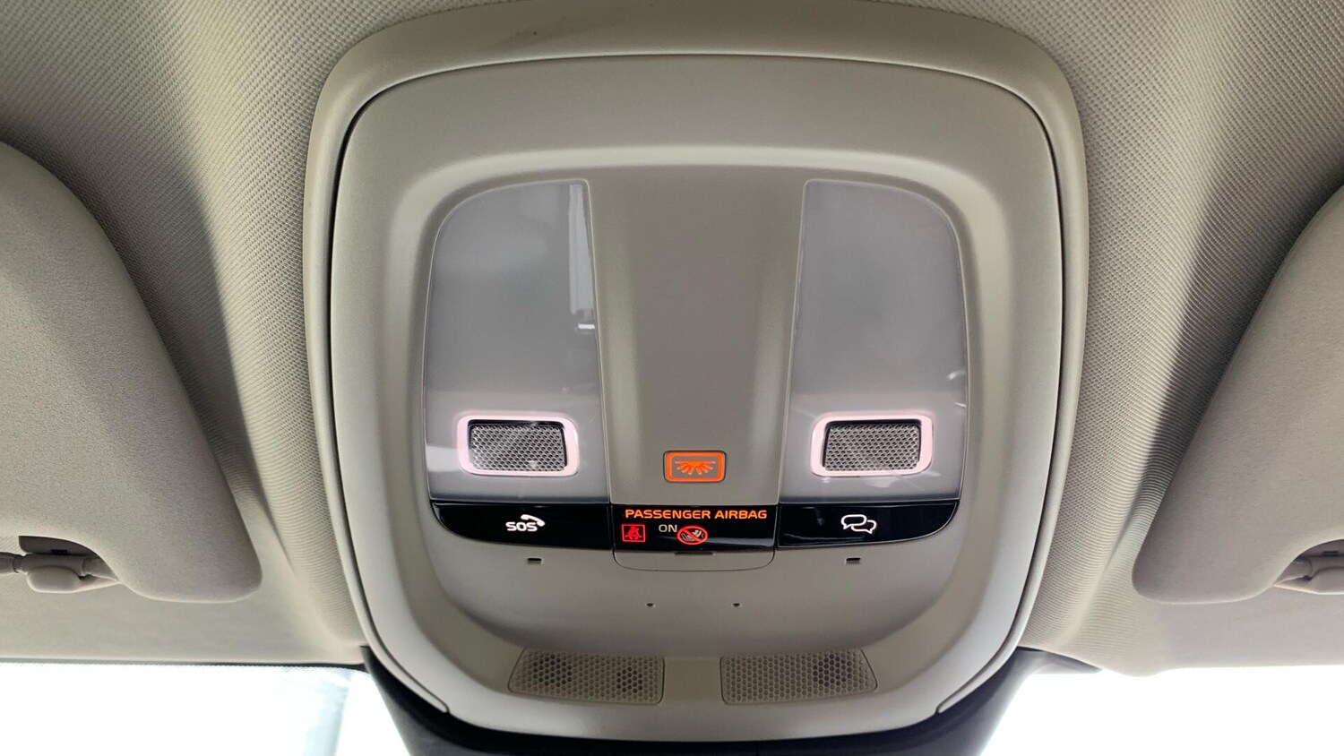 Used Volvo V60 2024 for sale - 76337261: Photo 29