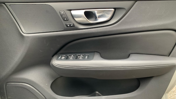 Used Volvo V60 2024 for sale - 76337261: Photo 29