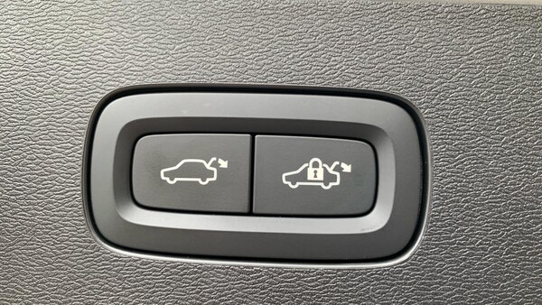 Used Volvo V60 2024 for sale - 76337261: Photo 35