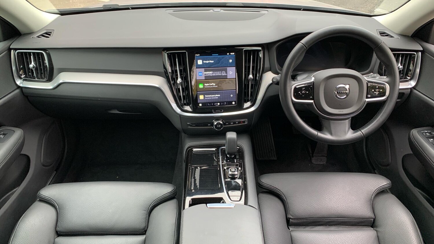 Used Volvo V60 2024 for sale - 76337261: Photo 6