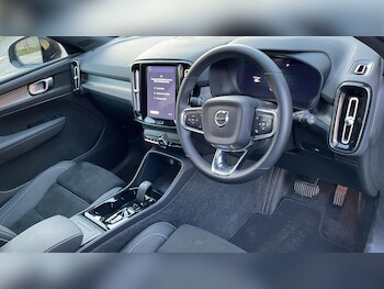 Used Volvo XC40 2025 for sale - 78318607: Photo