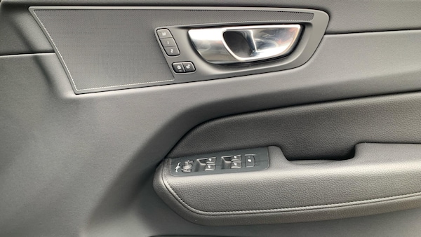 Used Volvo XC60 2022 for sale - 76306445: Photo 30