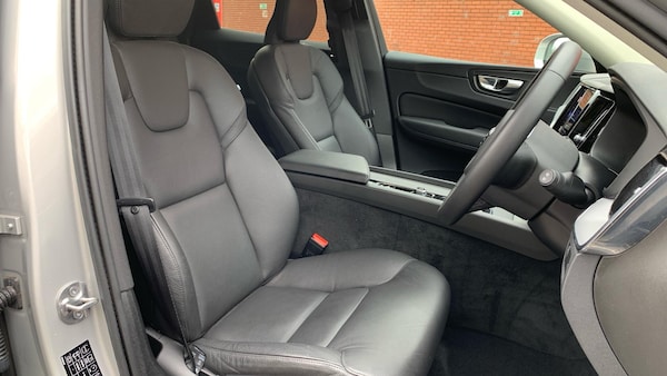 Used Volvo XC60 2022 for sale - 76306445: Photo 32