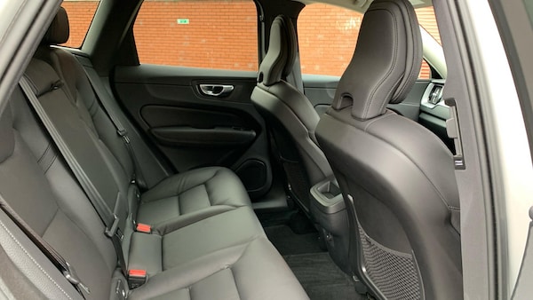 Used Volvo XC60 2022 for sale - 76306445: Photo 7
