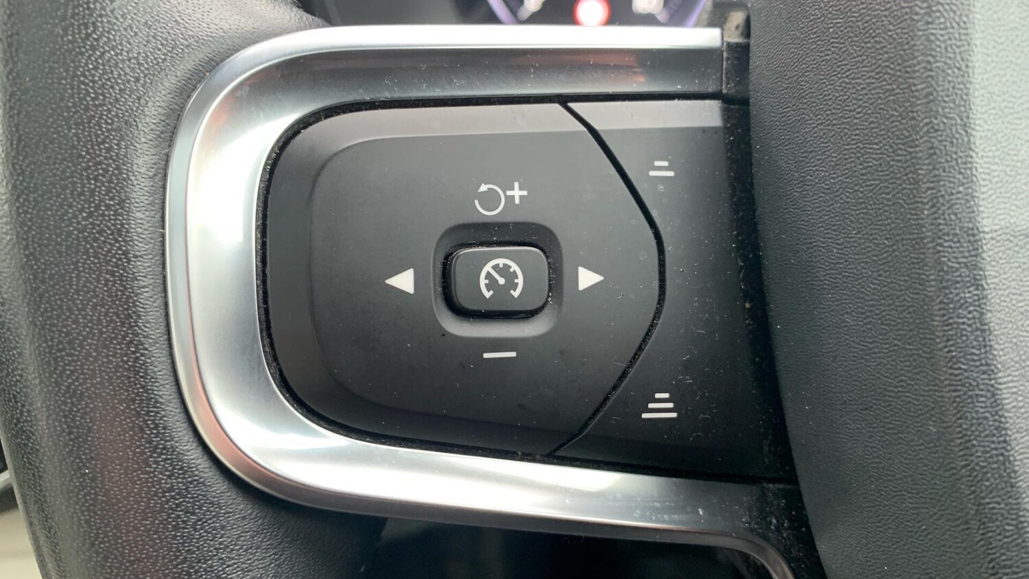 Used Volvo XC40 2019 for sale - 77468567: Photo 21