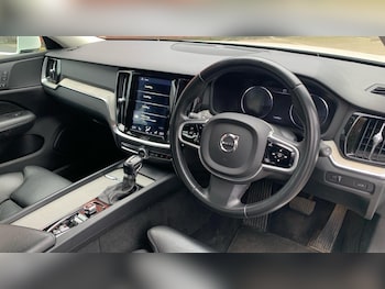 Used Volvo V60 2019 for sale - 77657939: Photo