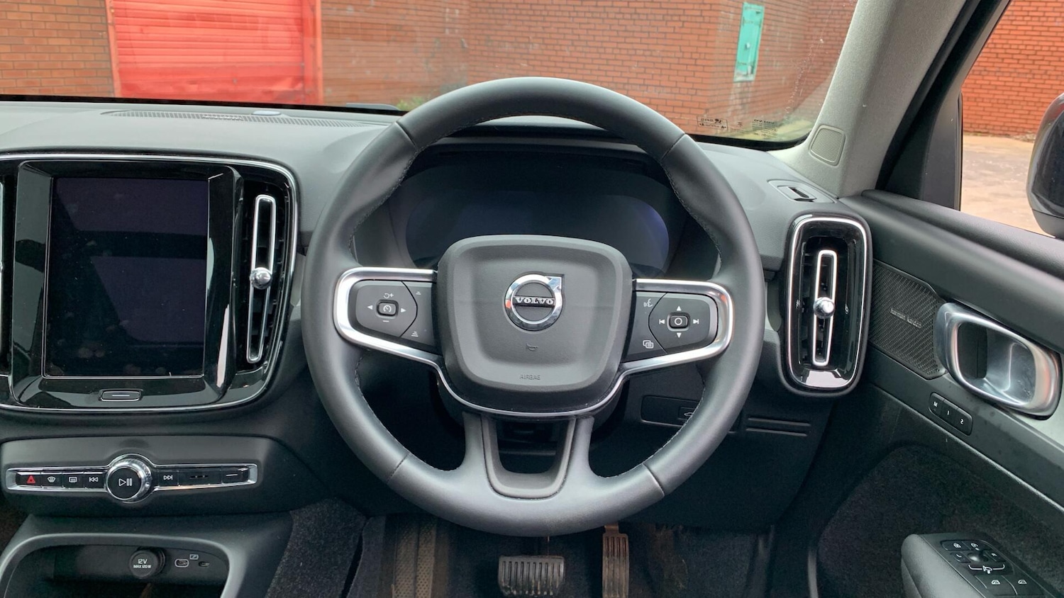 Used Volvo XC40 2025 for sale - 77625207: Photo 10