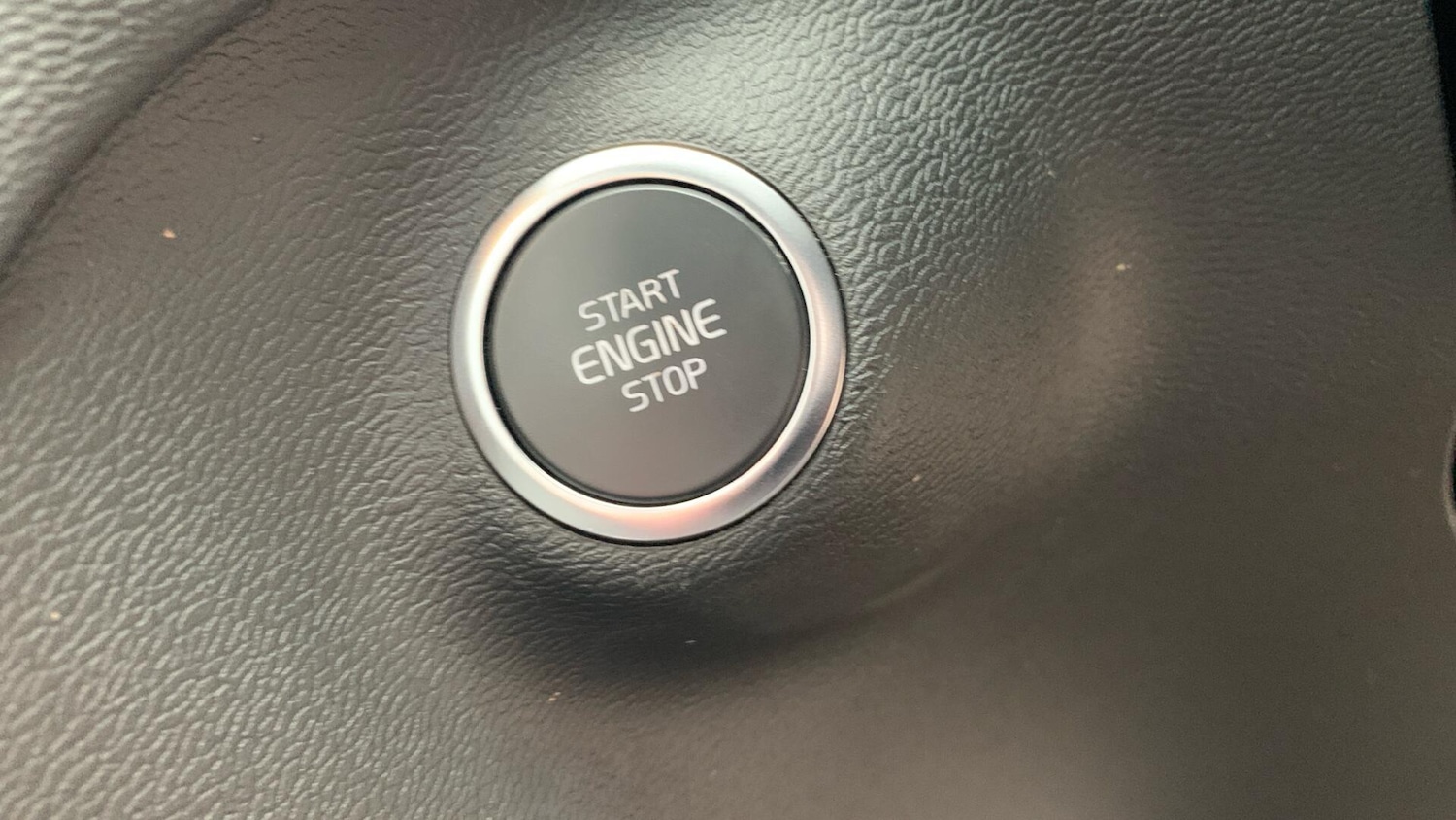 Used Volvo XC40 2025 for sale - 77625207: Photo 27