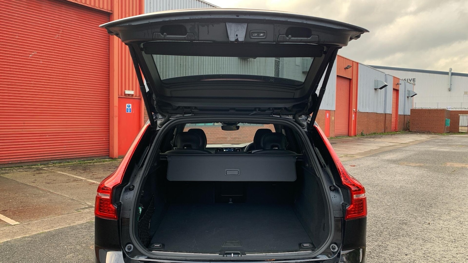 Used Volvo XC60 2025 for sale - 77304856: Photo 13