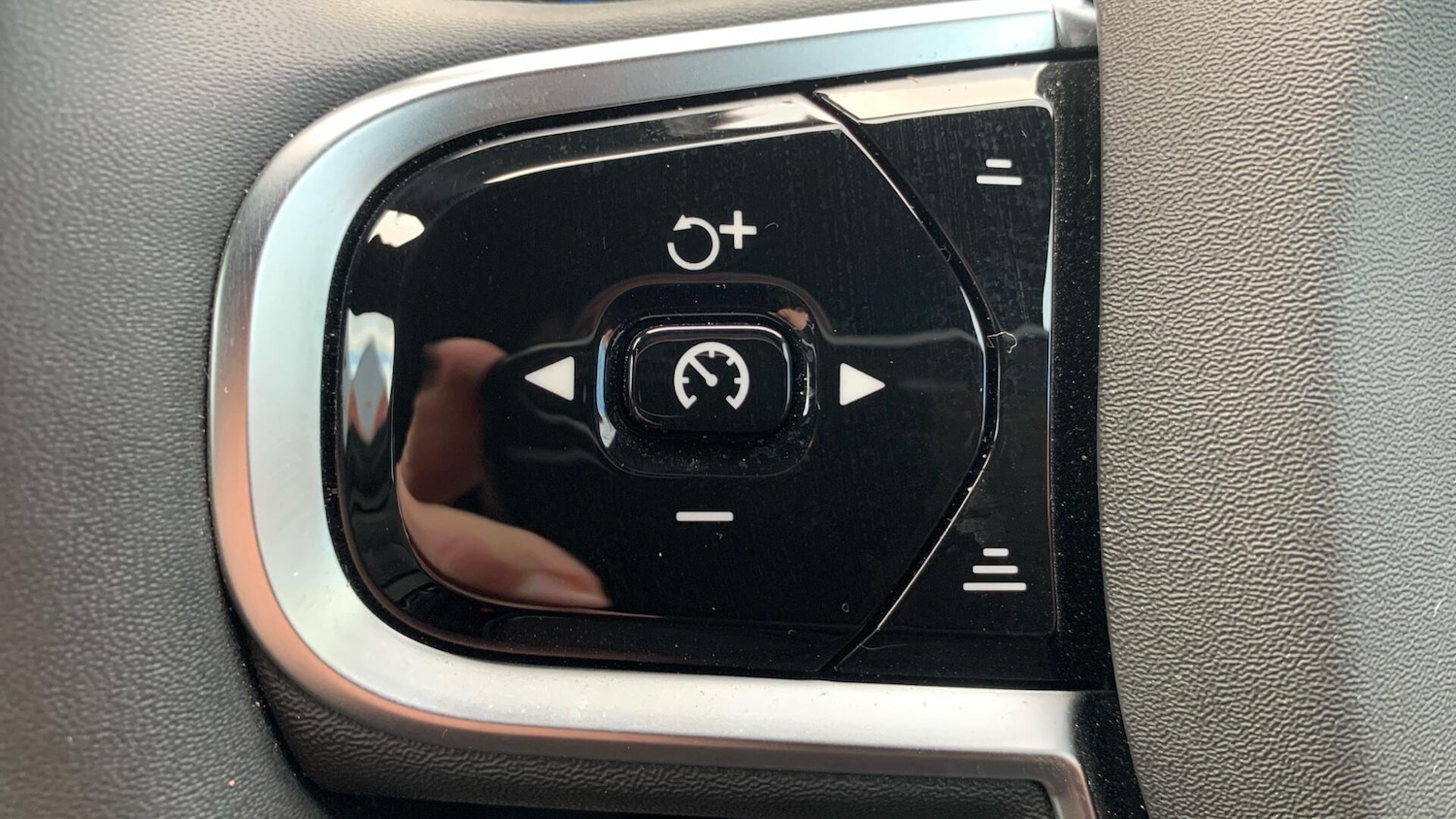 Used Volvo XC60 2025 for sale - 77304856: Photo 21