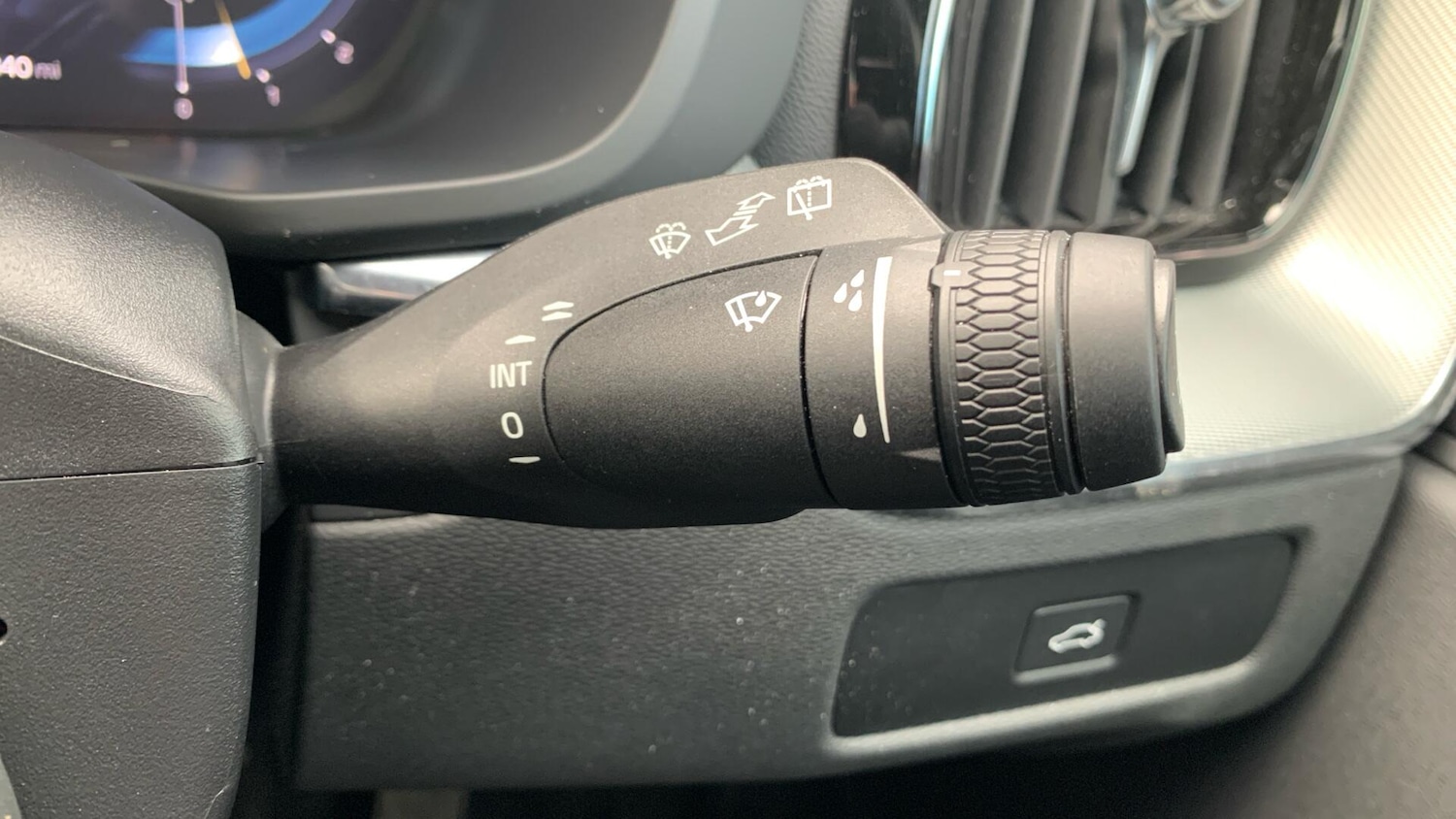 Used Volvo XC60 2025 for sale - 77304856: Photo 23