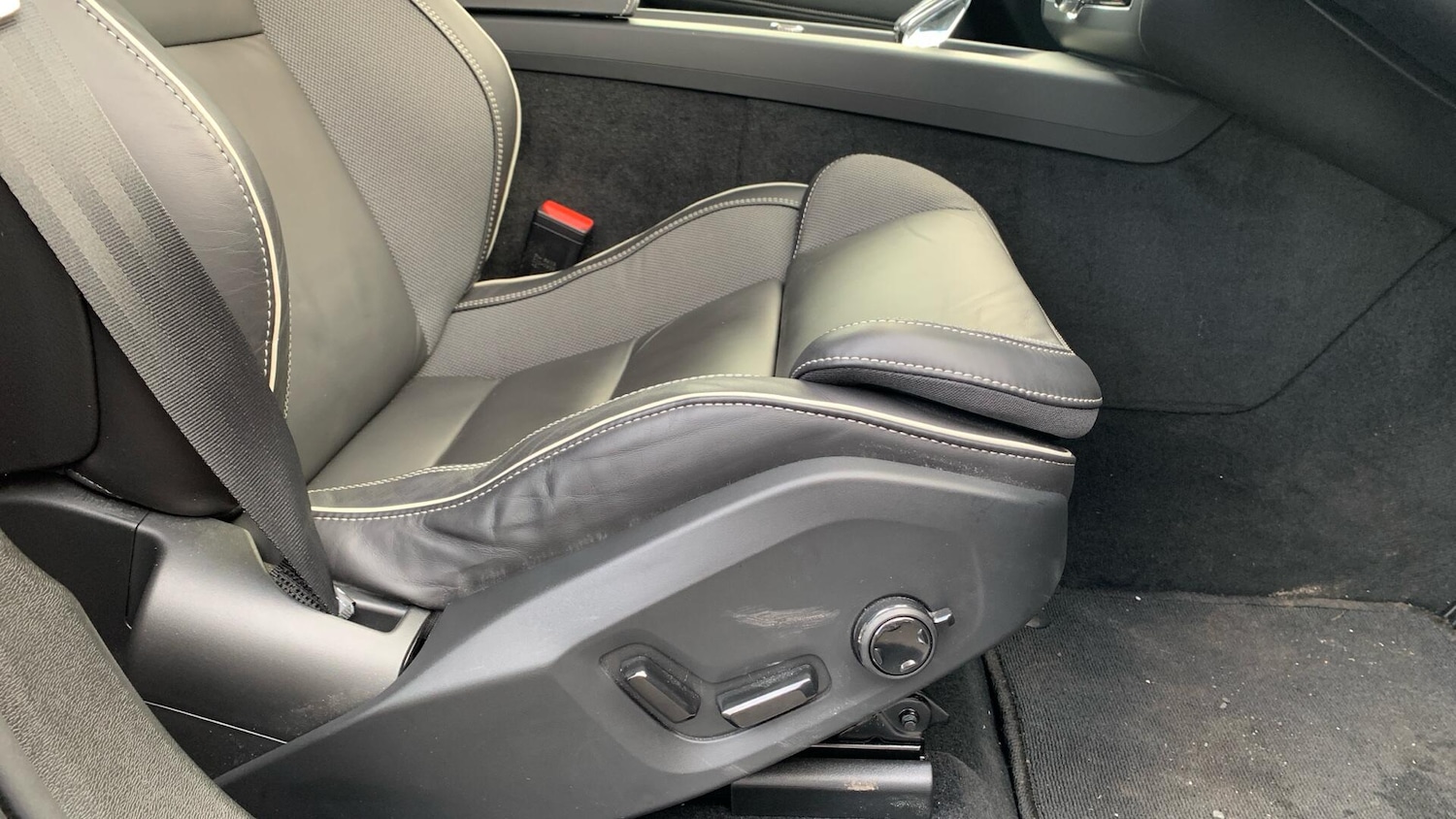 Used Volvo XC60 2025 for sale - 77304856: Photo 30