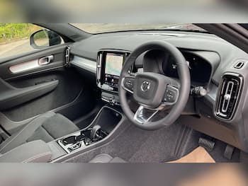 Used Volvo XC40 2026 for sale - 79741114: Photo